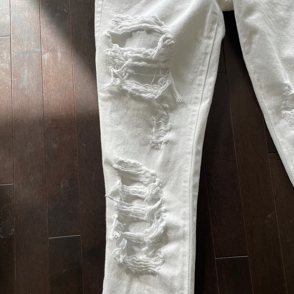 Guess Boyfriend Jeans - Picture 2 of 5